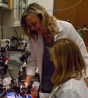 Francie Moehring in Dr. Cheryl Stucky's lab at MCW